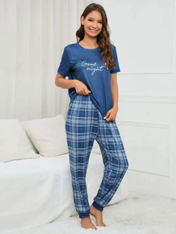 women's pajamas with a perfect blend of style and comfortSlogan Graphic Tee And Plaid Print Pajama Set