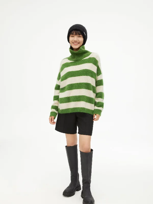 Women's Knitted SweatersGreen And White Striped Sweater