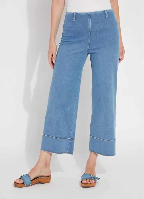 Women's Jodhpurs with Peter Pan CollarMargo Wide Crop Jeans In Bleached Blue