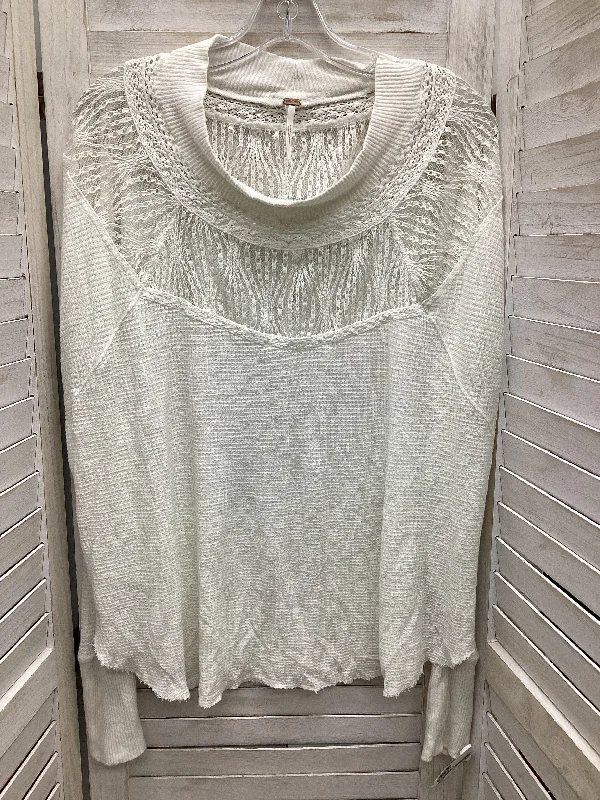 Women's Blouse with RufflesTop Long Sleeve By Free People In White, Size: M